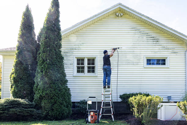 Best Animal Enclosure Cleaning  in Gonzalez, FL